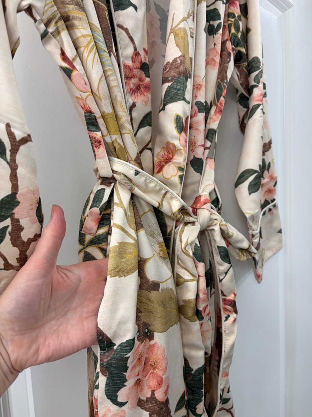 POTTERY BARN Nola Silky Piped Robe Bird Floral Print Belted Long-Size Small - Picture 4 of 12